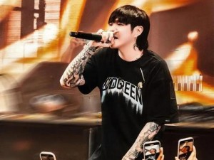 具有独特音乐才华的 12 岁女 RAPPER，展现出非凡的音乐天赋